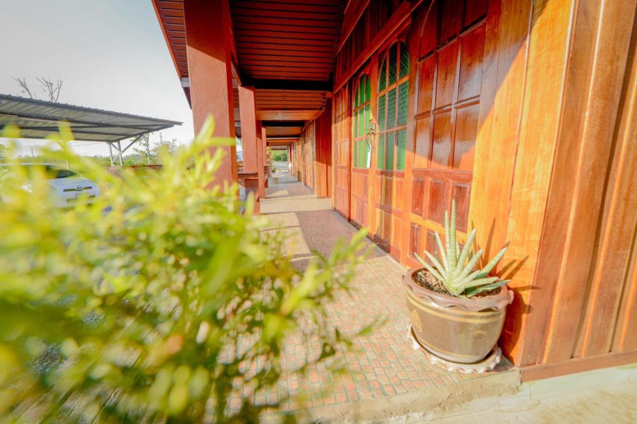 Mrk Resort & Massage ลพบุรี ภายนอก รูปภาพ