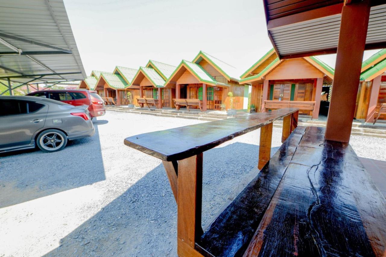 Mrk Resort & Massage ลพบุรี ภายนอก รูปภาพ